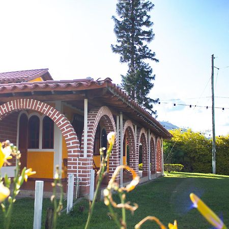 Hotel Campestre Alto Lindo En Guatapé Dış mekan fotoğraf