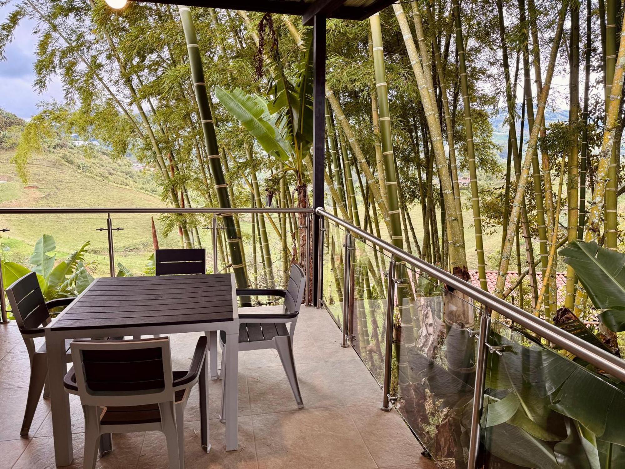 Hotel Campestre Alto Lindo En Guatapé Dış mekan fotoğraf